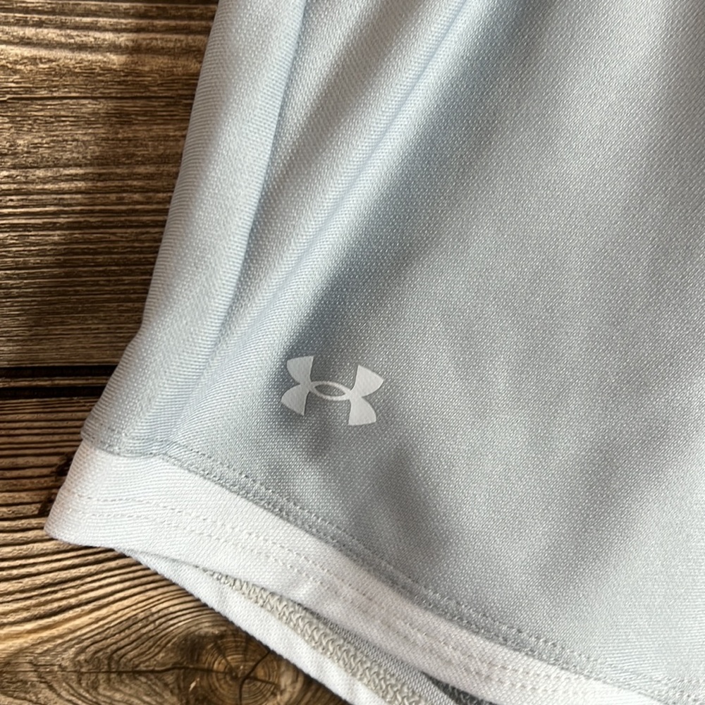 Under‎ Armor Women’s Gray Shorts - Picture 2 of 6